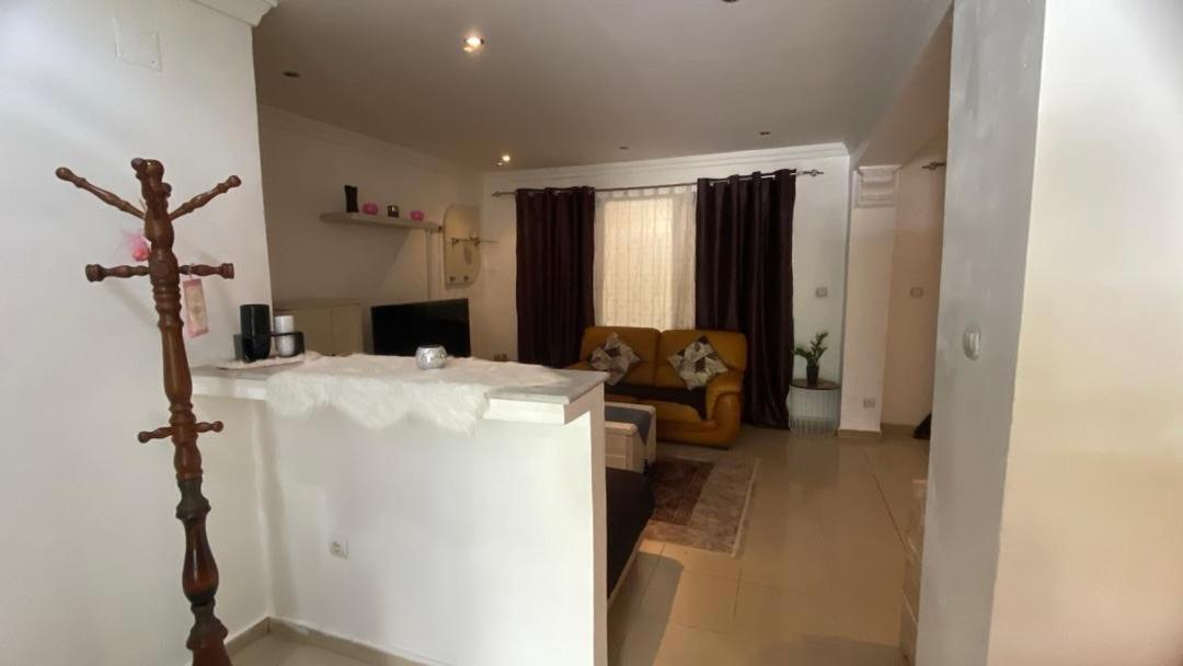 Duplex T3 Bien Situe Apartment Annaba Luaran gambar